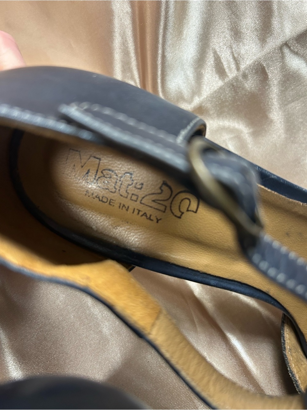 MAT:20 Italian Navy Blue Leather T-Strap Heels Size 39 - US site 8 - Picture 4 of 8